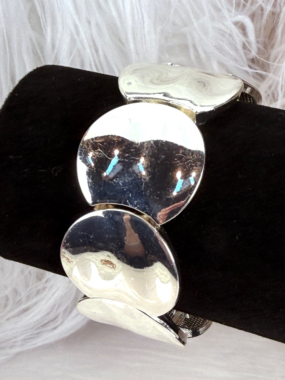 Pretty Silvertone disc costume stretch bracelet